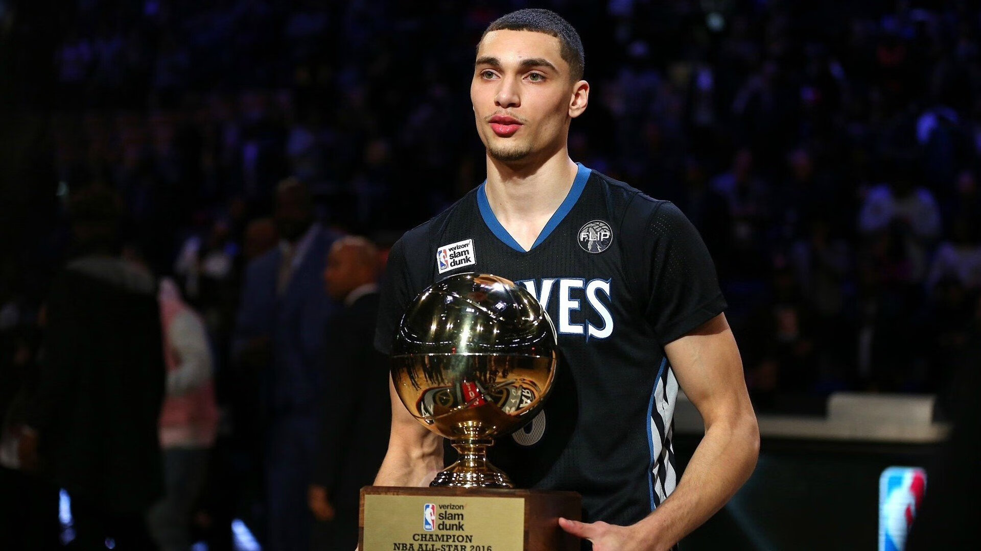 终极对决之夜，无名小卒贝恩如何在F1王座上完成逆袭